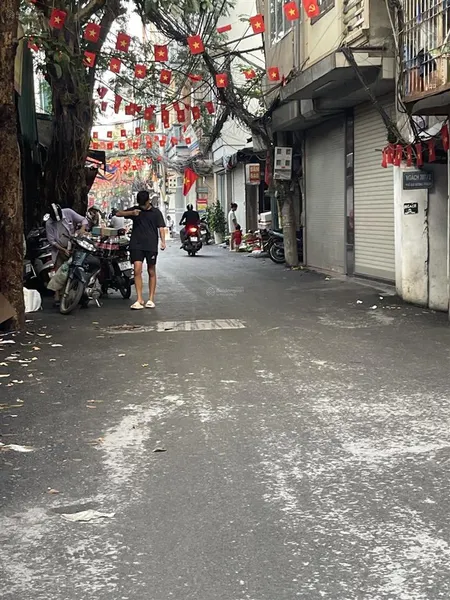 Siêu rẻ 49m,ngõ tô đỗ cửa, kinh doanh,nhà 2 tầng, nhà sổ đỏ, giá 9,9 tỷ