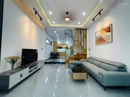 Bán nhà 2,69tỷ hxh nguyễn cửu vân, bình thạnh gần hàng xanh, cho thuê 20triệu/tháng, sổ riêng