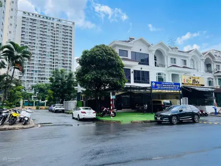 Cần bán nhà phố căn góc mỹ văn phú mỹ hưng. đường lớn khu kinh doanh cực tốt