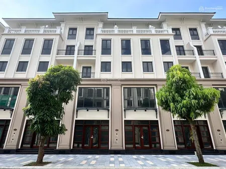 Bán liền kề vịnh tây 75m2 hướng đông nam giá 10,4 tỷ gần nhà để xe, công viên, chung cư, trường học