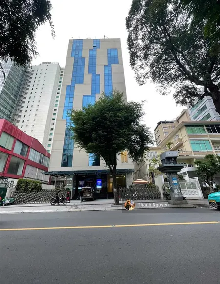 Tòa nhà mt trần hưng đạo, quận 1 12x20m hầm 10 tầng hđt 500 triệu giá 150 tỷ