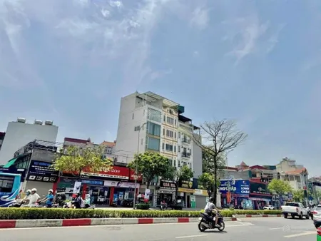 Mặt phố ngô gia tự 105m2 mặt tiền 6m đoạn đẹp nhất phố đường 40m vỉa hè 5m kd làm vp
