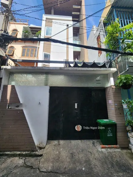 Bán chdv 6 phòng studio đẹp, hẻm trần bình trọng. 86.8m2 4 tầng. chỉ 8.6 tỷ dòng tiền 20 tr/tháng