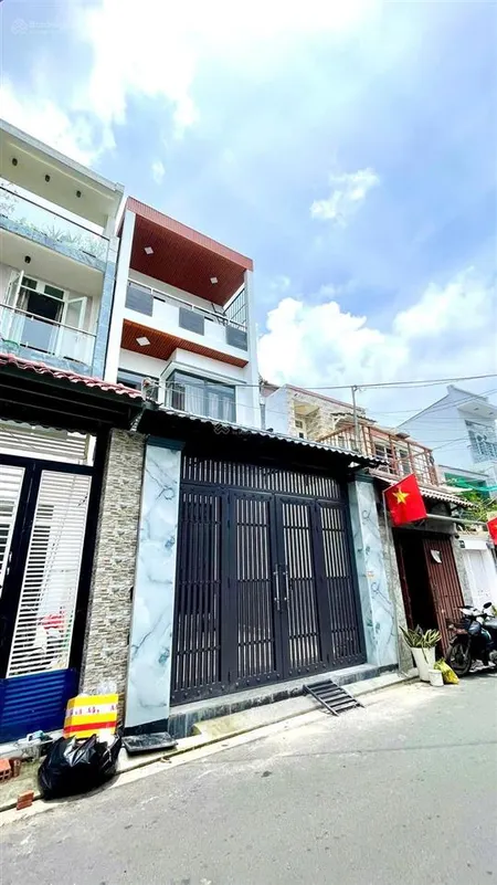 Nhà mặt tiền 3 tầng 75m2 lê văn lương quận 7 nhỉnh 10 tỷ