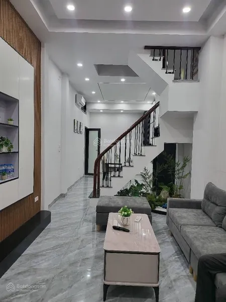 Bán nhà phố bạch mai, trung tâm hai bà trưng dt 40m2 nhà đẹp full nội thất, mặt ngõ thông