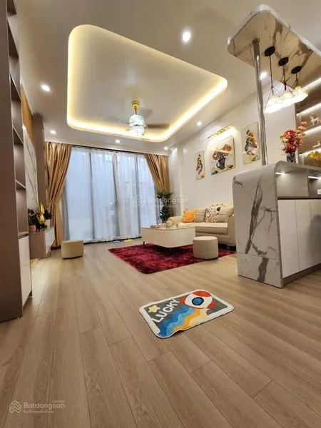 Đống đa nhà đẹp thoáng trước sau thang máy ô tô 45m2 16.tỷ