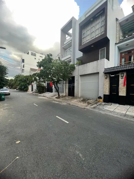 Biệt thự tân quy gần lotte mart (8 x 18). nhà 4 tầng. giá 22.2 tỷ