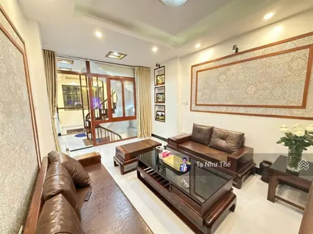(giảm 1tỷ) 17.2tỷ, lạc long quân, 45m2, oto tránh, phân lô, 4.5t, mt 4.3m, kinh doanh cty, gần phố