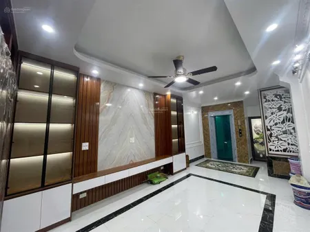 Đội cấn nhà mới thang máy, xây chắc chắn, ngõ 3 gác tránh, 60m ra phố, thoáng, sân xe, 41.3m2*6t