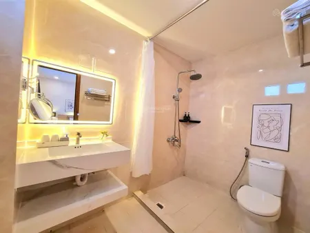 Siêu phẩm! nhà lê thánh tôn.q1(4x20) nở 6m 7 tầng có thang máy 32 tỷ o925324498