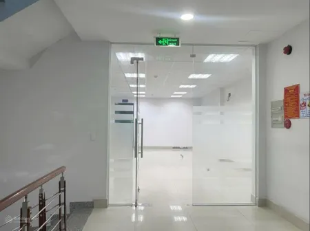 [chính chủ] bán nhà mặt phố 182m2 1 sàn. xây mới 3 tầng. dòng tiền hàng tháng ổn định.