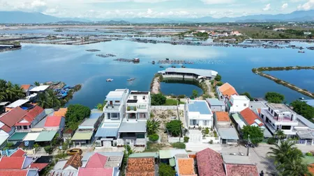 Lô đất View Vịnh Hòn Khói, Gần Bãi Tắm DỐC LẾT giá cực tốt
dt 354m2 giá 3,65 tỷ mọi thông tin chi tiết vui lòng liên hệ e Số chứng chỉ: đang đợi cấp chứng chỉ mới , số chứng nhận: MG 25- 625