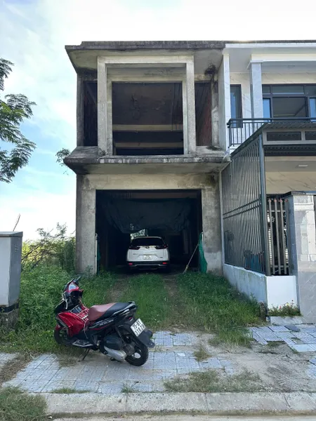 Bán Nhà 2 Tầng Mái Bằng KĐT Phú Mỹ Thượng, Phú Mỹ, Huế đường số 4c Trục chính Ra Tỉnh lộ 10 đường 16,5m 
❌ Giá Bán: 2.93 Tỷ 🟥
