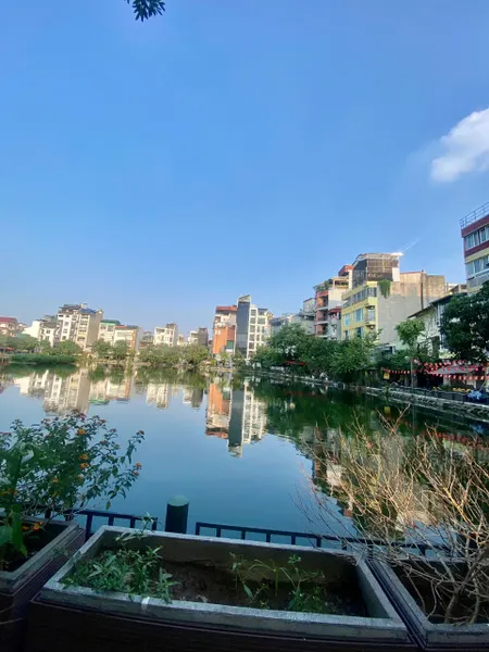 Bán gấp mảnh đất 165m2 tặng nhà 4 tầng view hồ Đầm Tròn, Đội Cấn, Ba Đình, Hà Nội