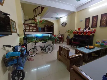 Bán Nhà! Xuân La,Ngõ Rộng,Ô chờ Thang Máy,Gần Phố,DT: 65m2 x 5Tầng,MT: 5 m,Giá:18.6 tỷ Tây Hồ
