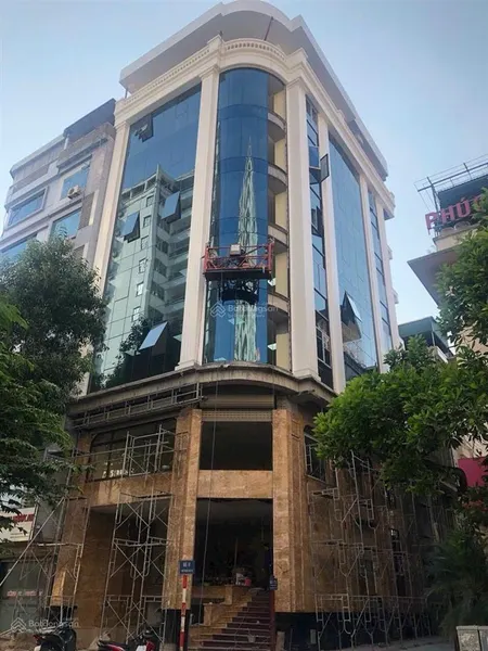 Bán tòa nhà văn phòng mặt phố lô góc diện tích 150m2 9 tầng khuất duy tiến