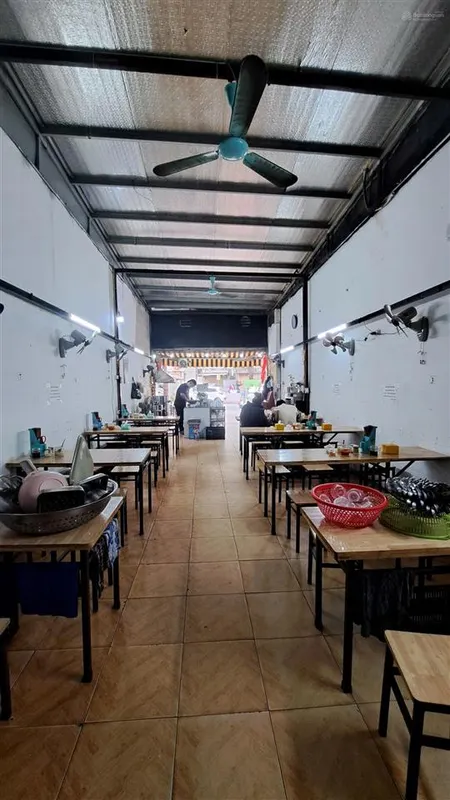 Mặt phố trung phụng dt 71 m2 mt 4m sổ đẹp nở hậu giá 36 tỷ