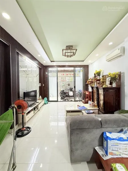 60m2 phú nhuận 4 tầng chỉ 8.3 tỷ