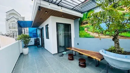 Nhà mới xây 100%hẻm xe hơinội thất cao cấp ở ngay khỏi nghĩ7.39 tỷ 0974 945 *** phương xem nhà