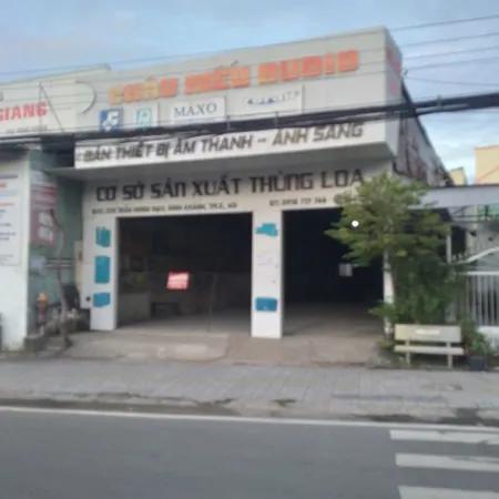 cho thuê mặt tiền sầm uất đường Trần Hưng Đạo.