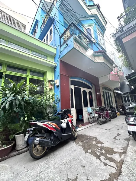 NHỈNH 4 TỶ CÓ NGAY NHÀ ĐẸP- ĐƯỜNG ĐOÀN VĂN BƠ- THÔNG RA XÓM CHIẾU- NGUYỄN TẤT THÀNH.