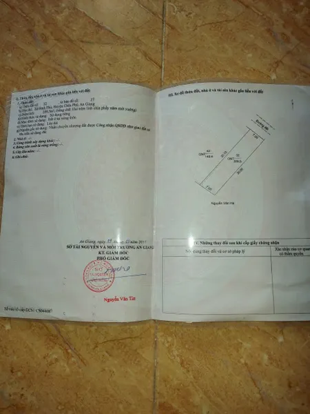 Bán nền mặt tiền đường nhựa full thổ cư có sẵn sổ. Diện tích 7 m x 30 m. Tại ấp Bình Đức , xã Bình Phú,  Châu Phú, An Giang.