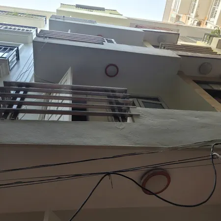 Cho thuê nhà ngõ 18 Định Công Thượng, 30m² x 5 tầng,  11 triệu