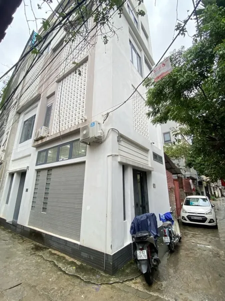 NHÀ LÔ GÓC 5 TẦNG PHỐ TRẠM - CƠ HỘI VÀNG CHO CUỘC SỐNG HOÀN HẢO CỦA VỢ CHỒNG TRẺ LONG BIÊN