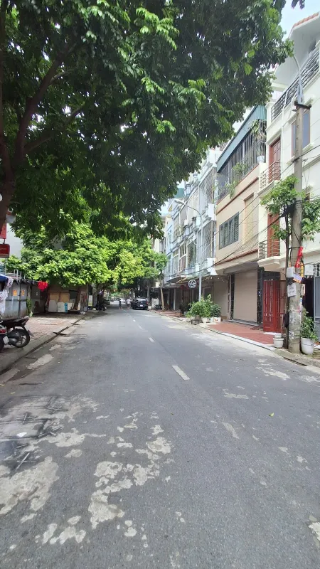 Bán nhà Mặt phố Văn Phúc 120m² ngang 6.6m giá 39.6 tỷ Phường Kiến Hưng (LH: Zalo 0862299066)