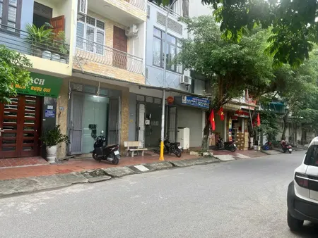 Bán Liền Kề Hàng Bè - Kiến Hưng 50m x 5 tầng MT 4M - GIÁ 16.5 TỶ - KINH DOANH