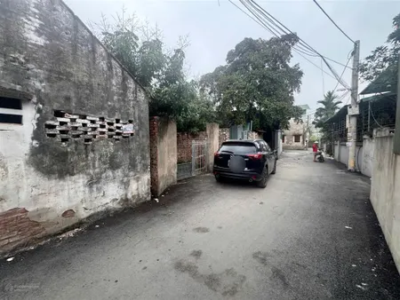 Cần bán mảnh đất 151m2 tại tt chúc sơn chương mỹ .vị trí trung tâm ô tô đỗ cửa. 0876 882 ***