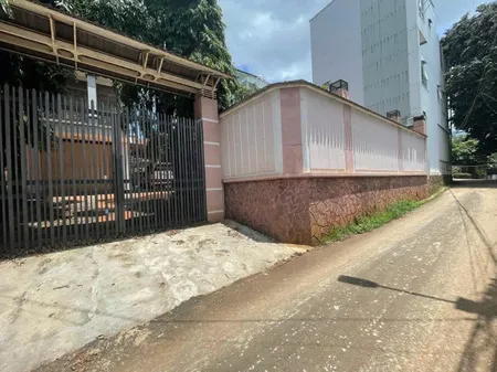 CẦN BÁN 2 LÔ ĐẤT ĐẸP – HẺM CHÍNH 132 PHẠM VĂN ĐỒNG, P. THỐNG NHẤT, GIA LAI