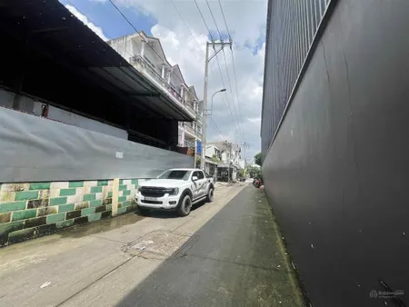 Bán đất cạnh trường học giáp khu tên lửa, bình tân 4,45x17m, giá 8,2 tỷ.