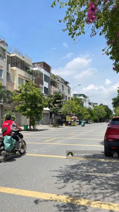BÁN NHÀ LIỀN KỀ VĂN PHÚ - 90 M2 HOÀN THIỆN ĐƯỜNG 24M VĂN PHÚ HÀ ĐÔNG HOÀN THIỆN VỚI 5 TẦNG GIÁ CHỈ NHỈNH 19 TỶ