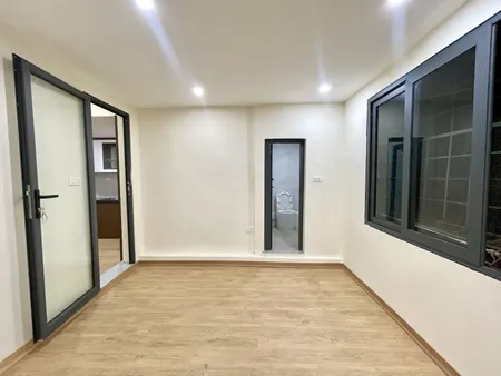 BÁN CĂN HỘ TẬP THỂ NGÕ THỊNH HÀO, TÔN ĐỨC THẮNG, ĐỐNG ĐA, NHÀ ĐẸP, Ô TÔ ĐỖ CHÂN CẦU THANG