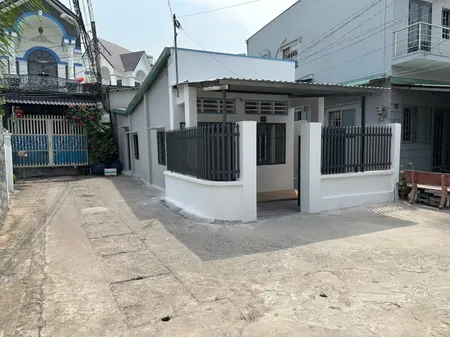Nhà cấp 4 còn mới đẹp trung tâm Phú Cường-3 mặt tiền thoáng sổ hoàn công (phường Thủ Dầu Một-TP.HCM) đường oto,1/Thích Quảng Đức gần Chùa Tây Tạng
