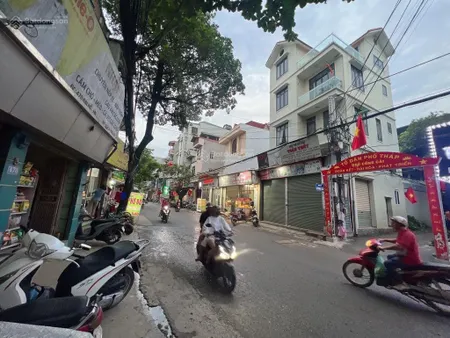 Đại mỗ nam từ liêm bán đất thổ cư tặng nhà cấp 4 40m, mt 4m , ô tô vào đất , chỉ nhỉnh 7 tỷ