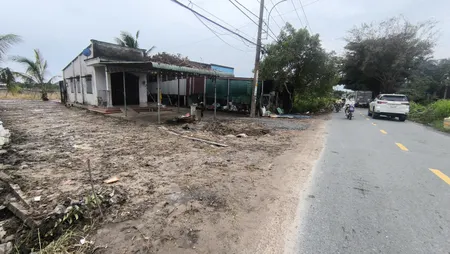 Bán đất tặng nhà Mt đường suối lội DT 612 giá tốt