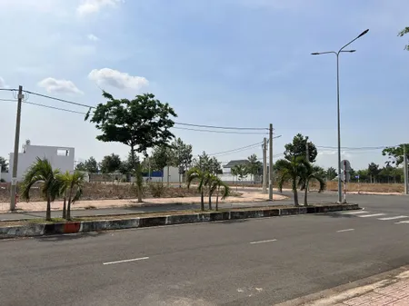 Chính chủ cần bán lô đất thổ cư, sang tay ngay, gần vòng xoay BH-ĐN, hơn 1tỷ một xíu
