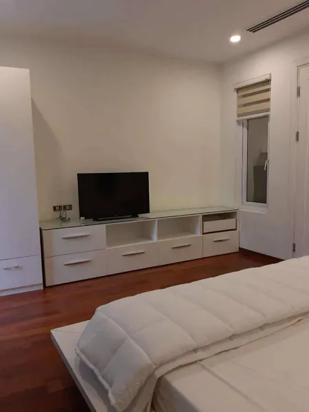Bán nhà 57m² ngang 4,4m giá 27.5 tỷ Phường Hai Bà Trưng