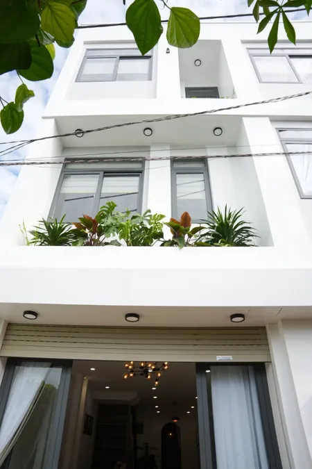 Nhà 3 Tầng hẻm Hoàng Văn Thái