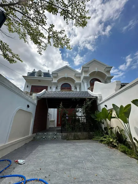 Bán Căn Villas 2 Tầng Full Nội Thất cao cấp thiết kế Tân Cổ Điển tại Mặt Tiền SỬ HY NHAN ( Kiệt 69 Lê Ngô Cát - Thuỷ Xuân), Huế ✅