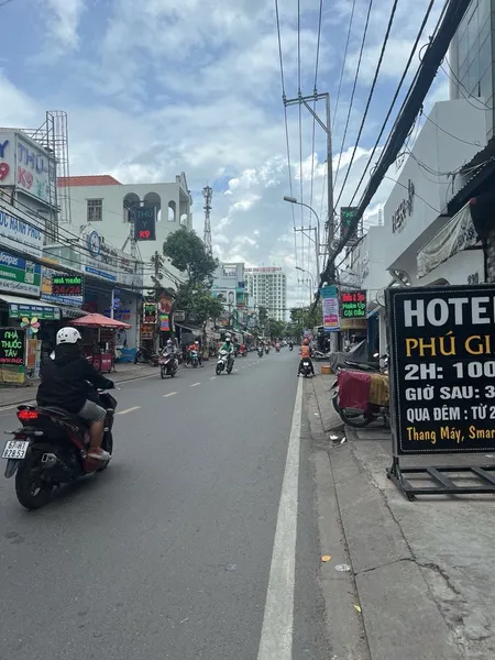 Bán nhà Cấp 4 MT Lê Văn lương Q7 300m² ngang 6/13m ×35m