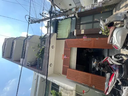 LÔ GỐC HẺM XE TẢI THÔNG VÀI BƯỚC RA CHỢ PHÚ LÂM Q6 - NGANG 6M NỞ HẬU 7,5M DÀI 13M - 5 TẦNG THANG MÁY & HỒ BƠI - CHỈ NHỈNH 11 TỶ