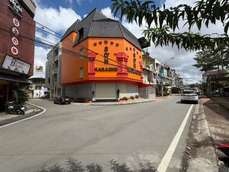 BÁN NHÀ MẶT CHO THUÊ KINH DOANH KARAOKE THU NHẬP 1.8 TỶ/ NĂM