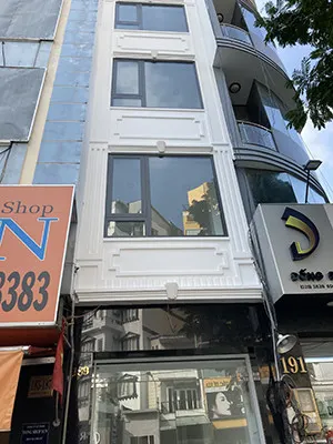 CHO THUÊ NHÀ MỚI 100% 1 TRỆT 3 LẦU, 4PN MẶT TIỀN -SỐ 189 NGUYỄN CƯ TRINH P.NGUYỄN CƯ TRINH Q. 1