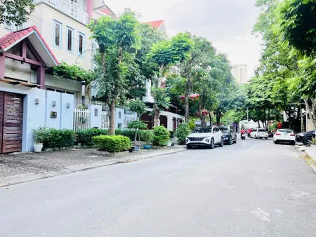 BIỆT THỰ 400M KHU LÃO THÀNH CÁCH MẠNG - KĐT YÊN HOÀ - KHÔNG GIAN SỐNG ĐẲNG CẤP GIỮA LÒNG PHỐ - GIÁ 170 TỶ