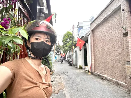 BÁN NHÀ CÁCH 10 M RA MẶT TIỀN ĐƯỜNG ĐOÀN VĂN BƠ- THÔNG RA XÓM CHIẾU, HOÀNG DIỆU GẦN TRƯỜNG ĐẠI HỌC NGUYỄN TẤT THÀNH.QUA Q1 CHƯA ĐẾN 5 PHÚT.