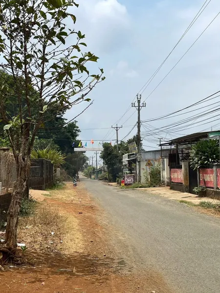 XẢ LỖ GẤP – LÔ MẶT ĐƯỜNG TÔ HIỆU, NGAY TRƯỜNG NGÔ MÂY – PLEIKU