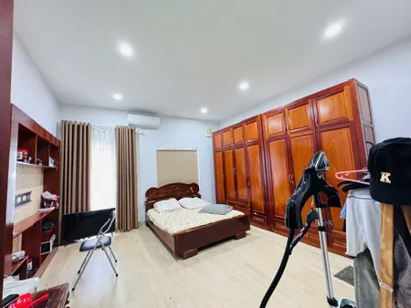 Nhà mặt tiền Nguyễn Bính, Gần quán 2B Nguyễn Văn Linh